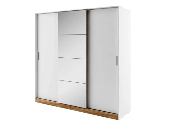 Dentro veľká biela šatníková skriňa s posuvnými dverami